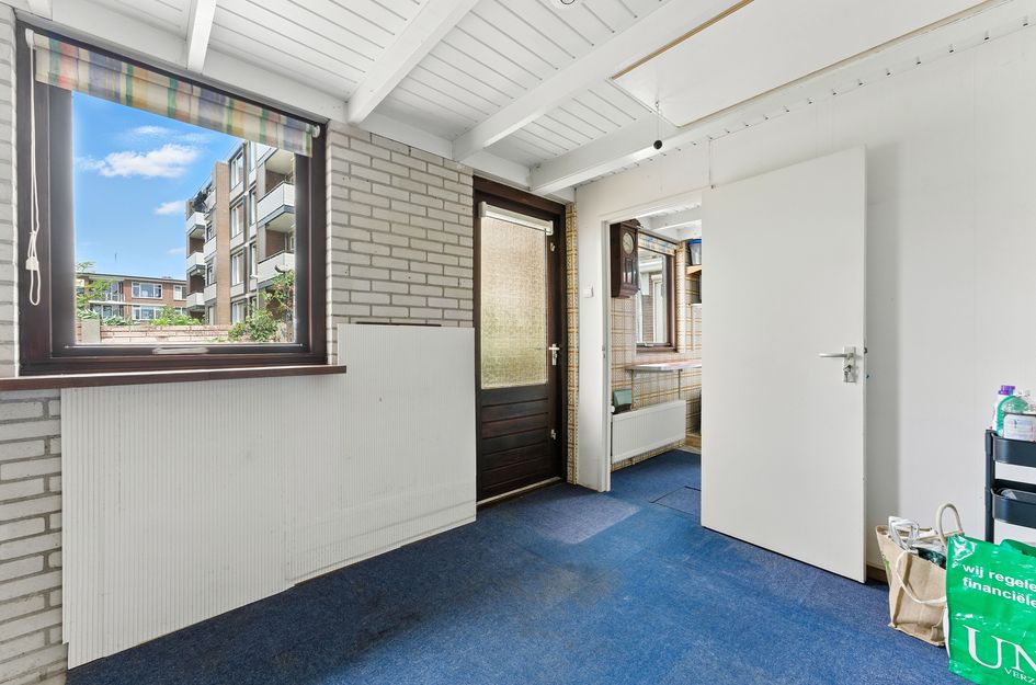 Adama van Scheltemastraat 28