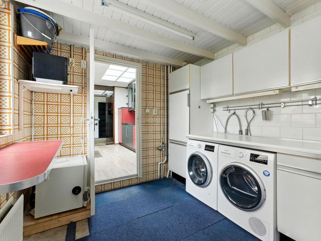 Adama van Scheltemastraat 28, Sliedrecht