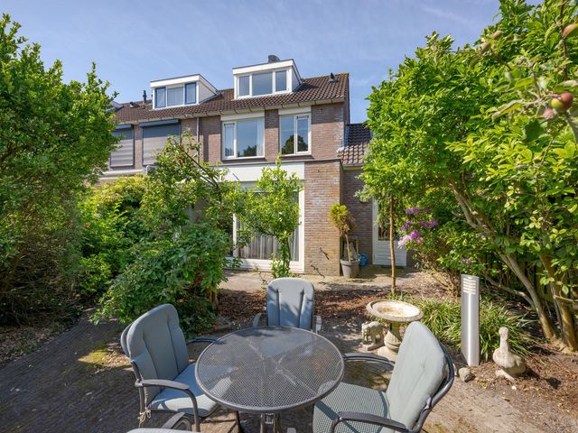 Sixlaan 51, Voorschoten
