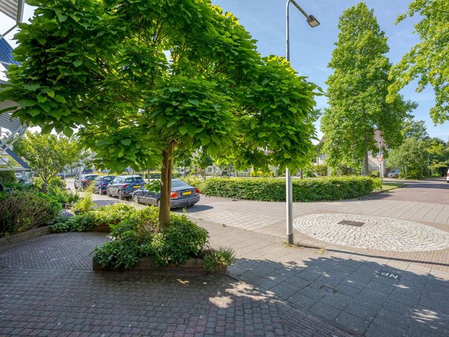 Sixlaan 51, Voorschoten