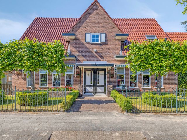 Burgemeester C. Zaaijerlaan 6, Dirksland