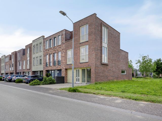 Athenelaan 193, Nieuw-Vennep