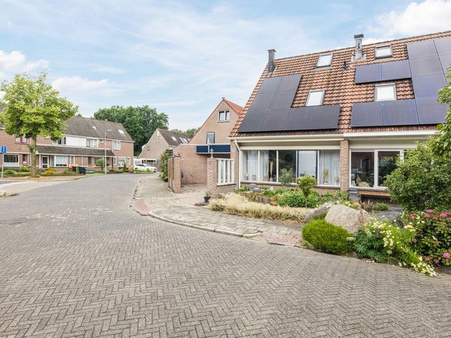 De Helling 8, Hoogeveen