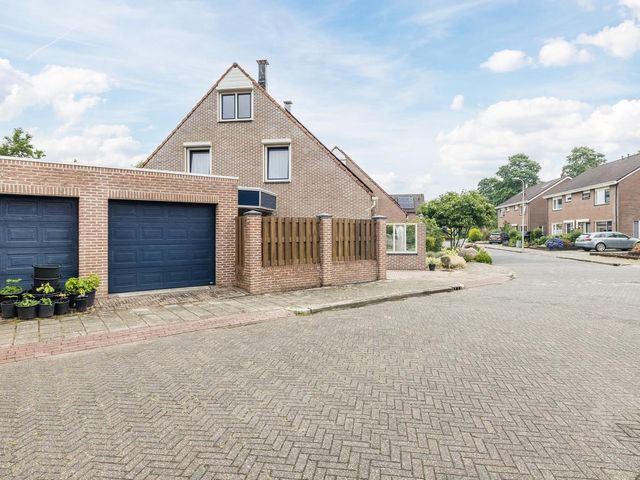 De Helling 8, Hoogeveen
