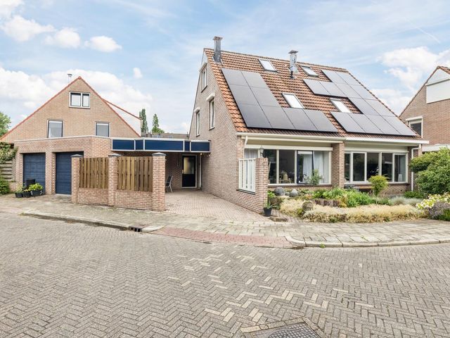 De Helling 8, Hoogeveen