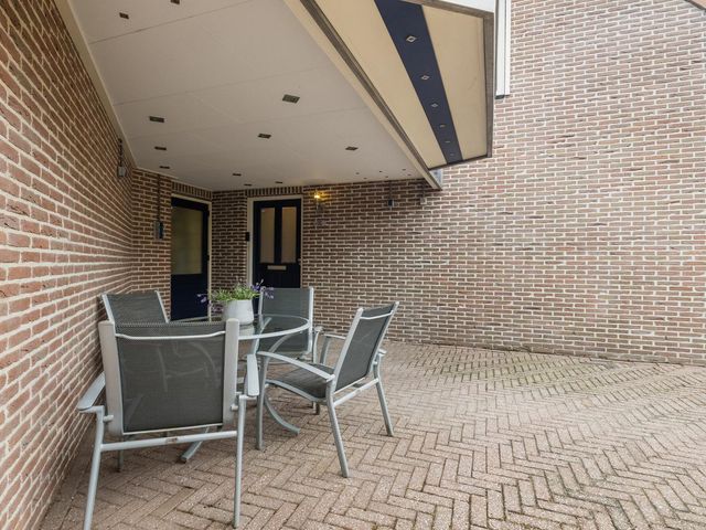 De Helling 8, Hoogeveen