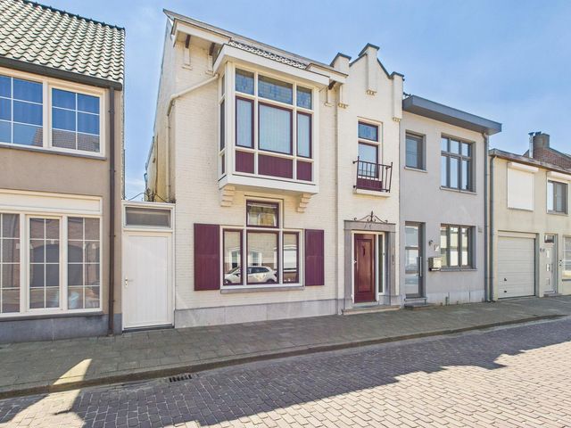 Hulsterloostraat 96, Nieuw Namen