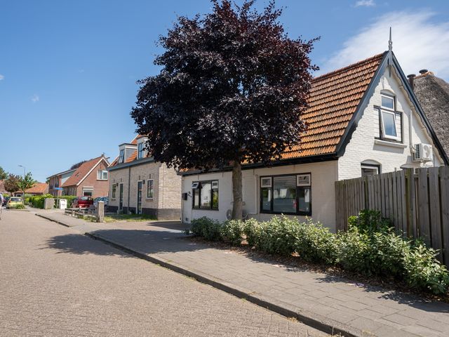 Burgerhoutstraat 13, Den Burg