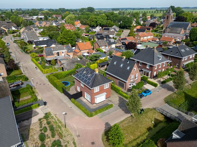 Weteringshof 1, Genderen