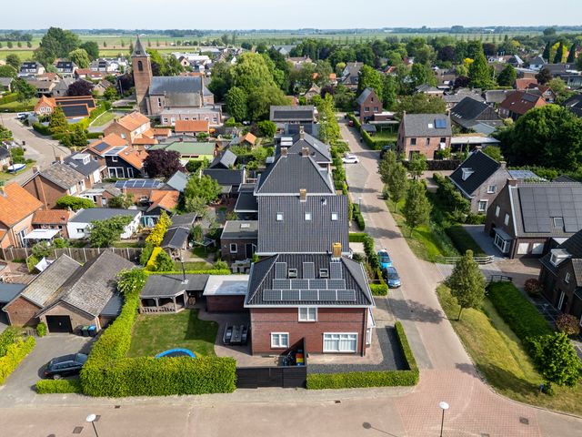 Weteringshof 1, Genderen