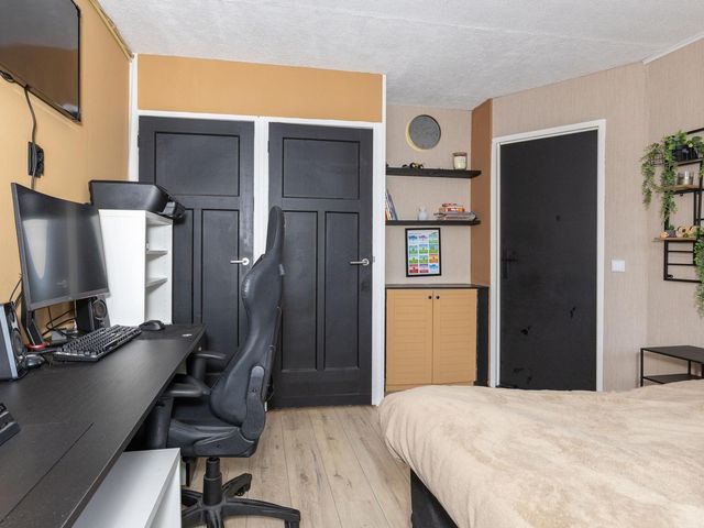 Volder 83, Hoorn