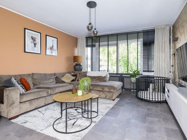 Volder 83, Hoorn