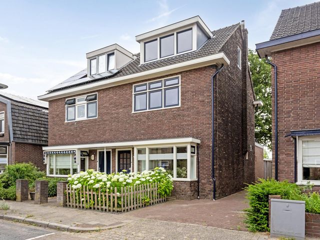 Mesdagstraat 32, Hengelo