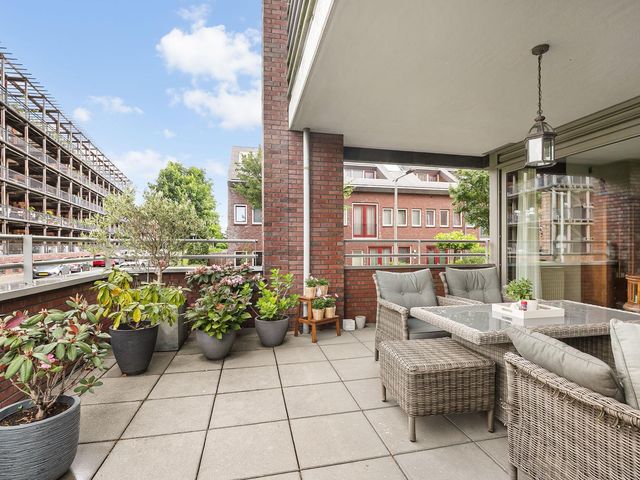 Nachtschade 150, Arnhem