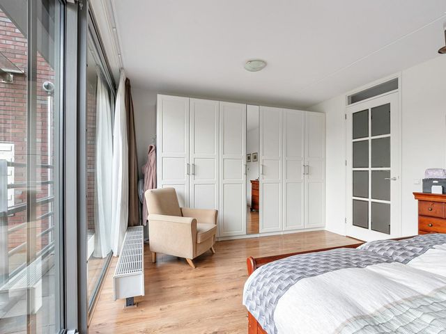 Nachtschade 150, Arnhem
