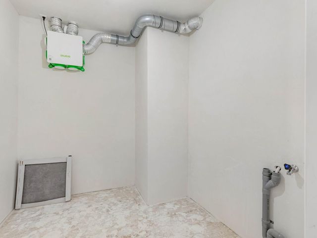 Van Helomalaan 8, Wolvega