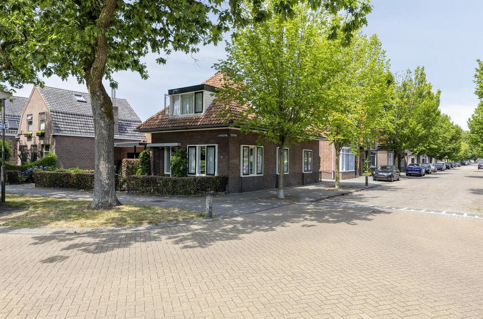 Floris V-laan 27