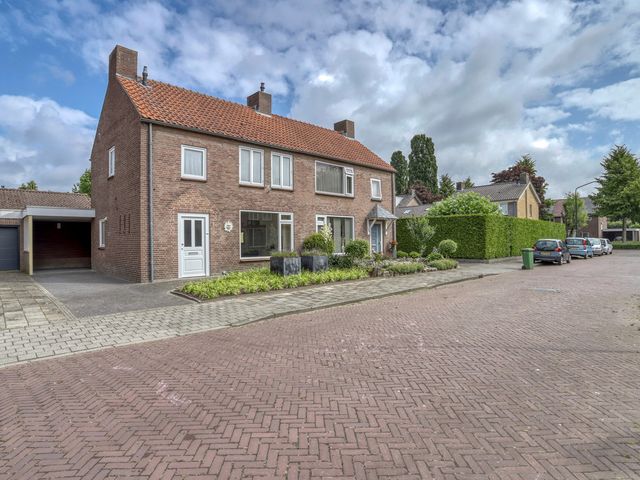 Korenveldstraat 4, Hapert