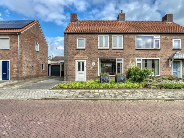 Korenveldstraat 4, Hapert