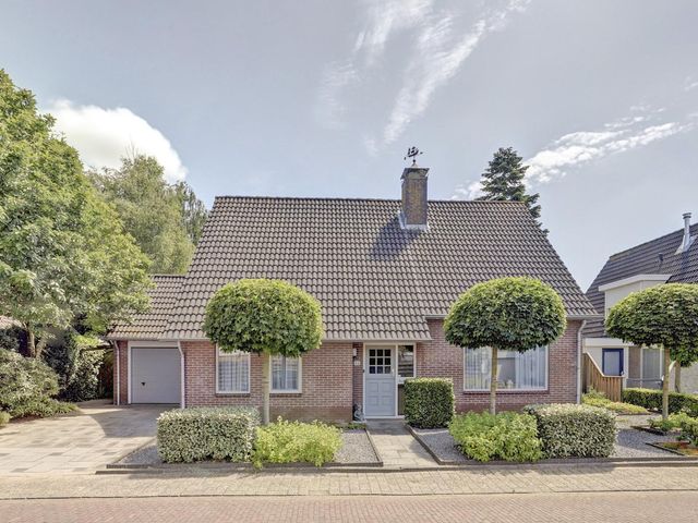 Strandloperstraat 36, Heinkenszand