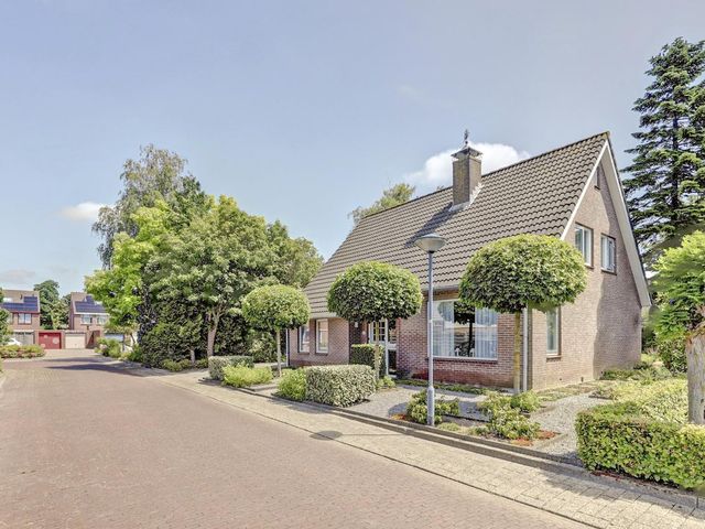 Strandloperstraat 36, Heinkenszand