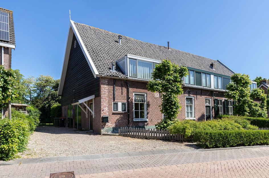 Dorpsstraat 15