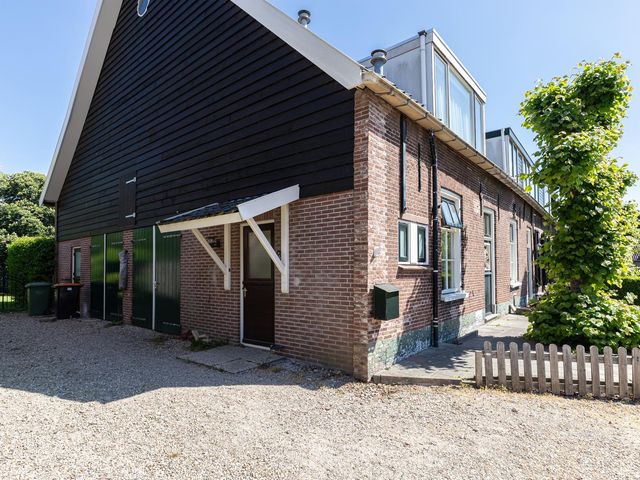 Dorpsstraat 15, Oud-Alblas