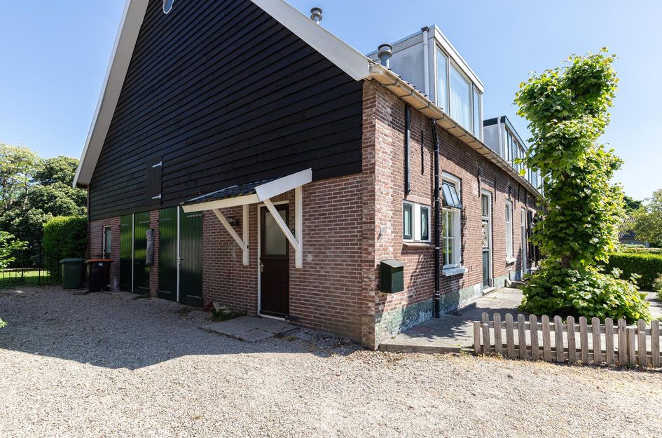 Dorpsstraat 15