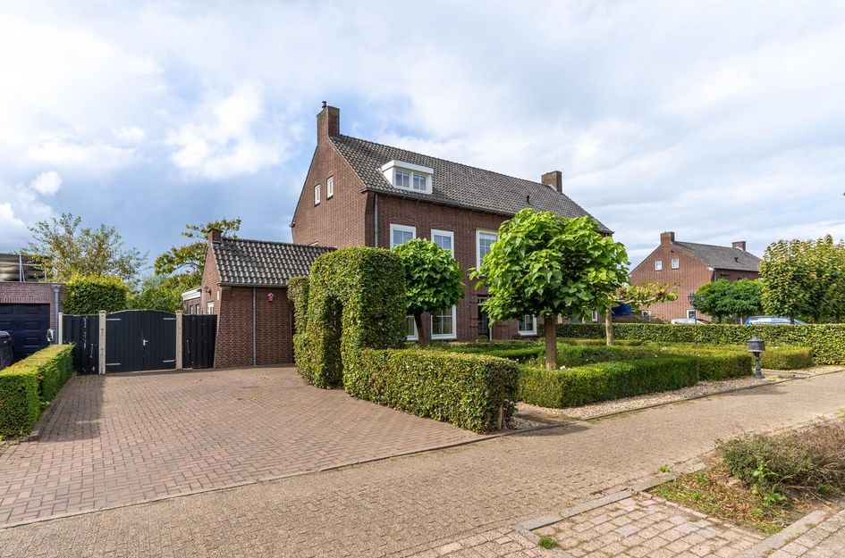 Grotestraat 8