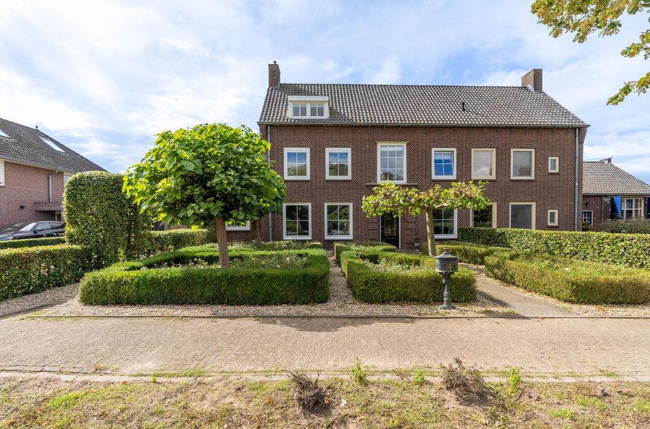 Grotestraat 8