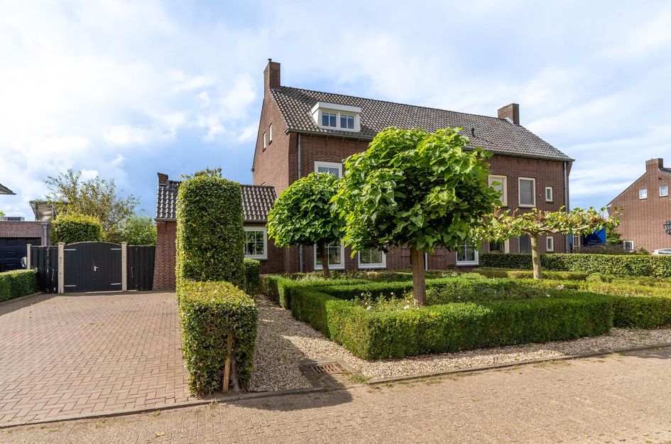 Grotestraat 8