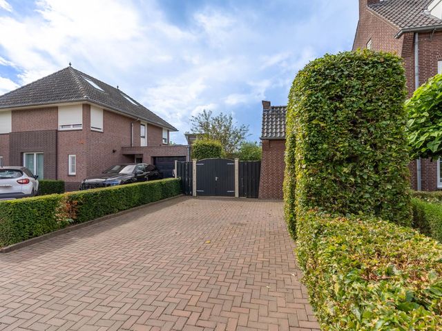 Grotestraat 8, Vierlingsbeek
