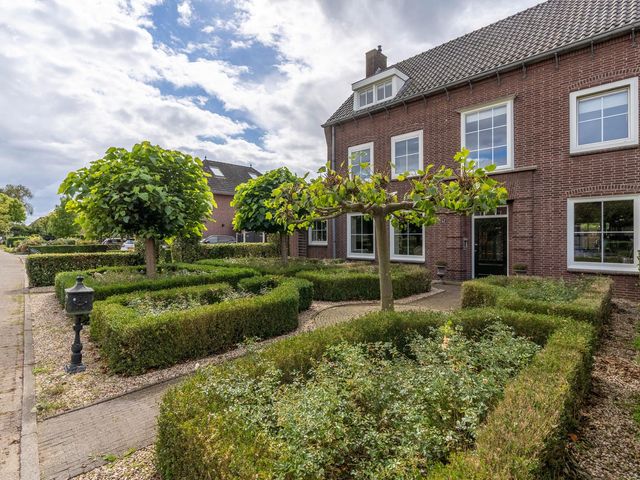 Grotestraat 8, Vierlingsbeek