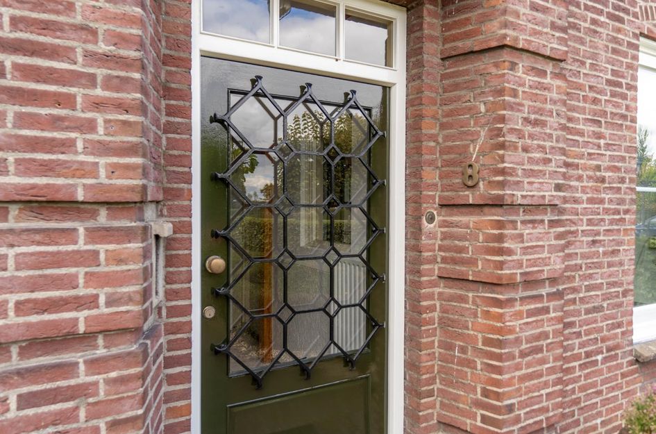 Grotestraat 8