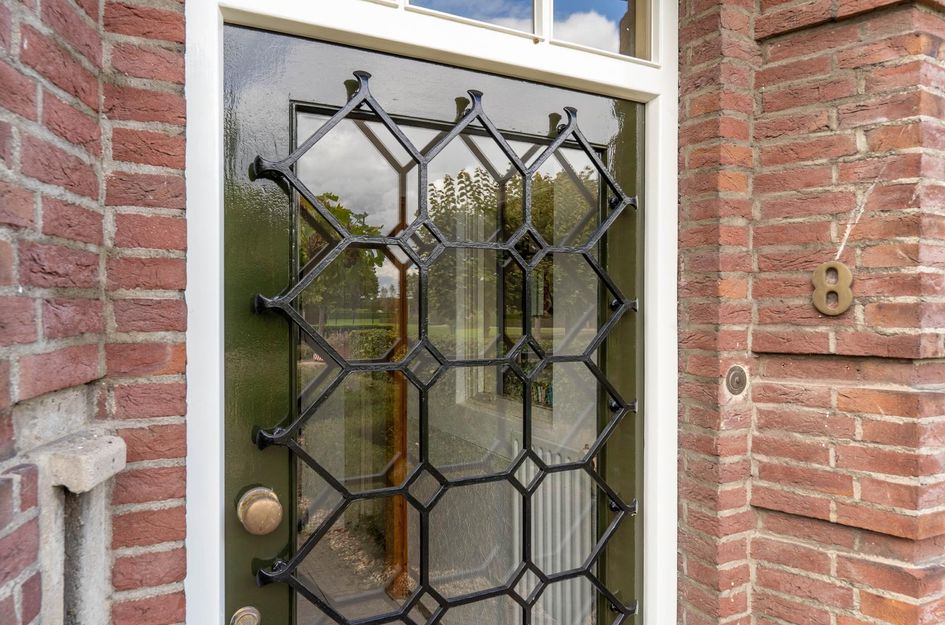 Grotestraat 8