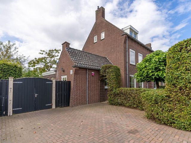 Grotestraat 8, Vierlingsbeek