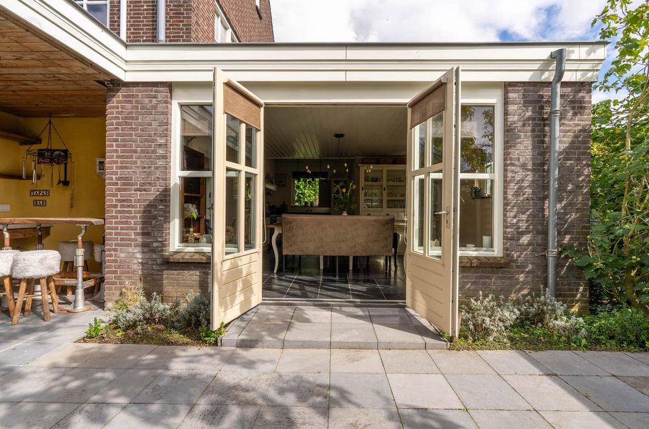 Grotestraat 8