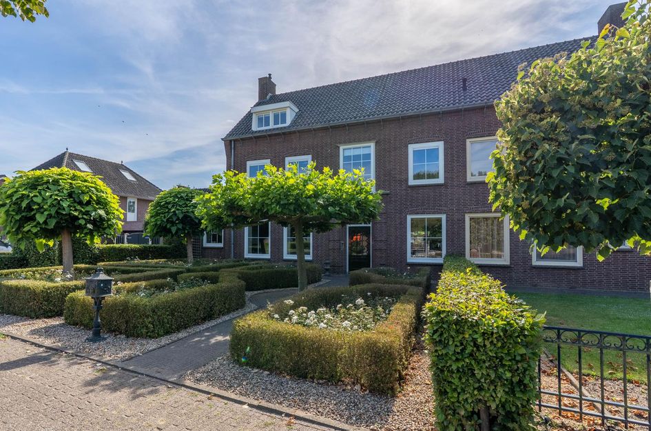 Grotestraat 8