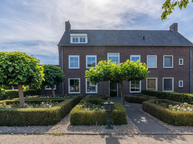 Grotestraat 8, Vierlingsbeek