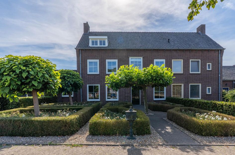Grotestraat 8
