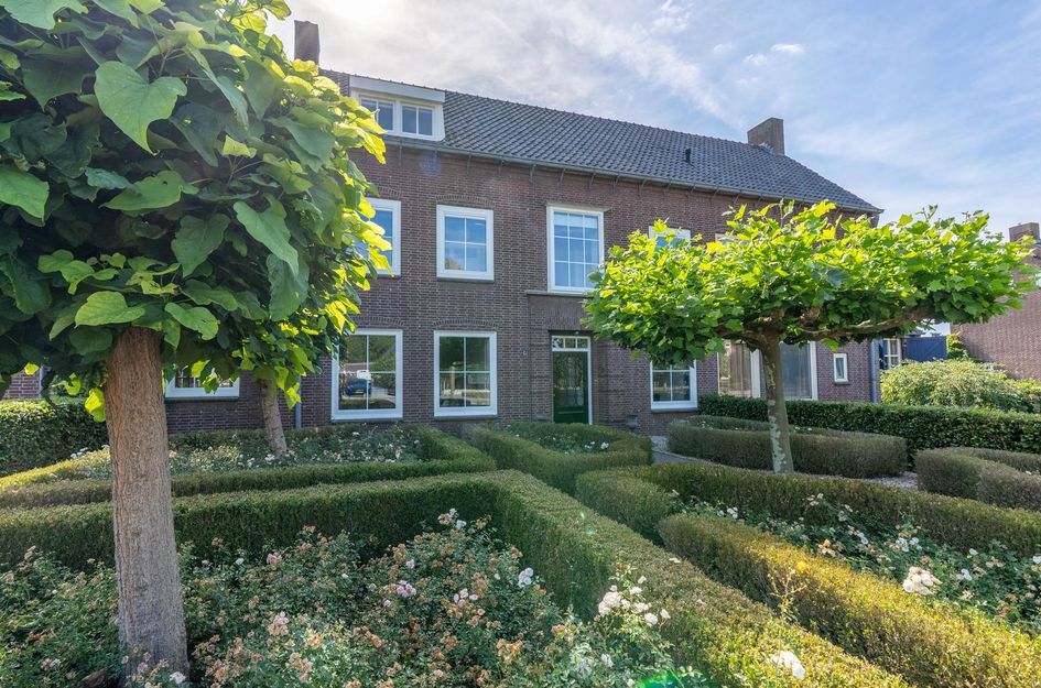 Grotestraat 8