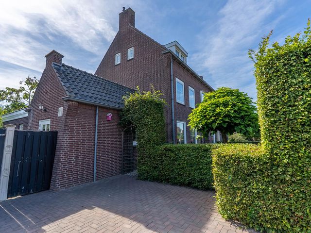 Grotestraat 8, Vierlingsbeek