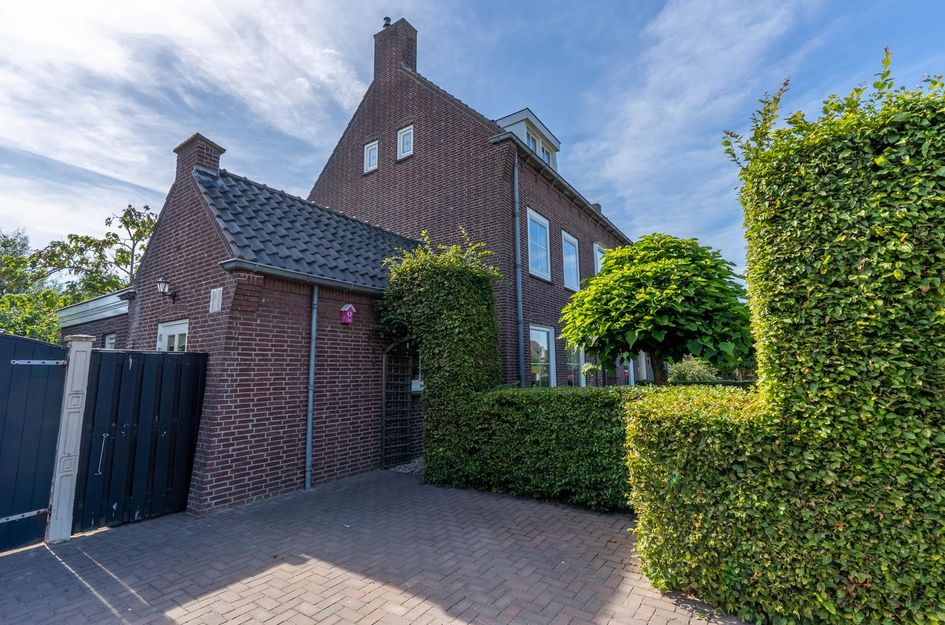 Grotestraat 8
