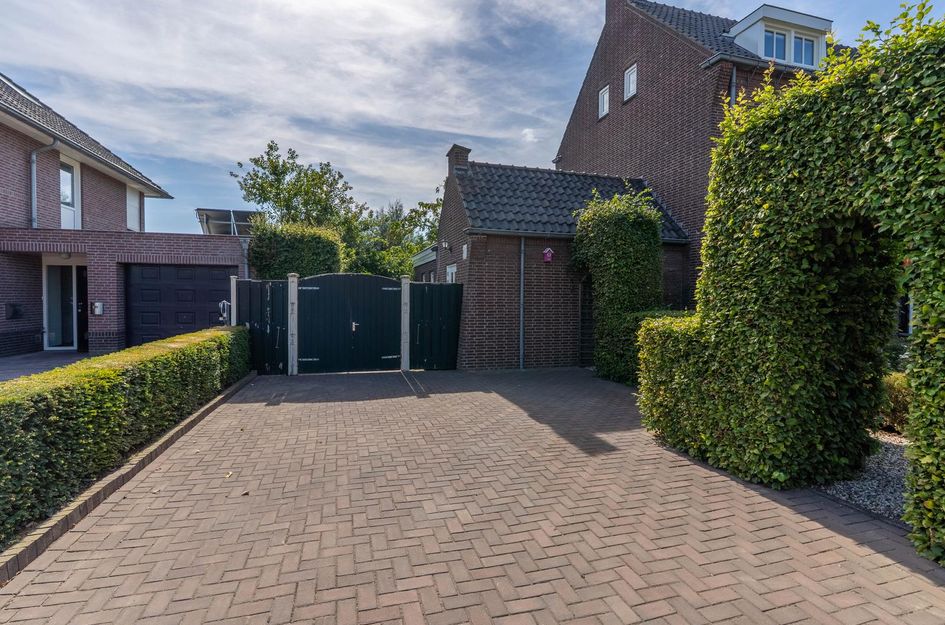 Grotestraat 8