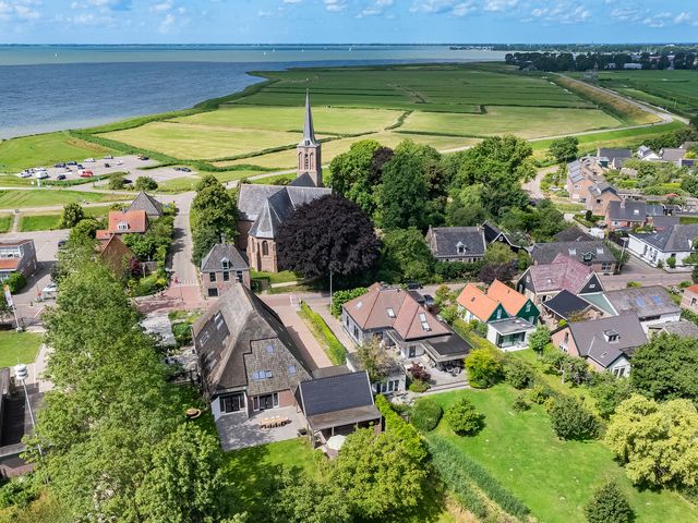Dorpsweg 107, Schellinkhout