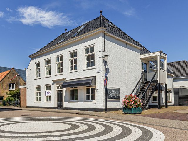 Kerkstraat 14, Klaaswaal