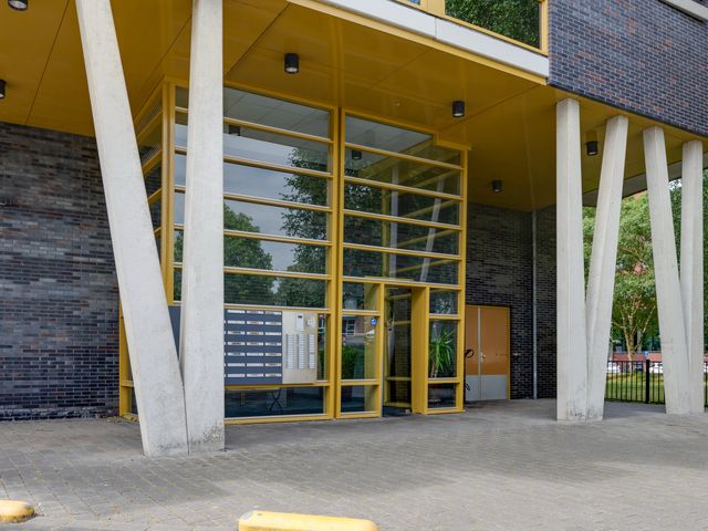 Marga Klompéhof 90, Almere