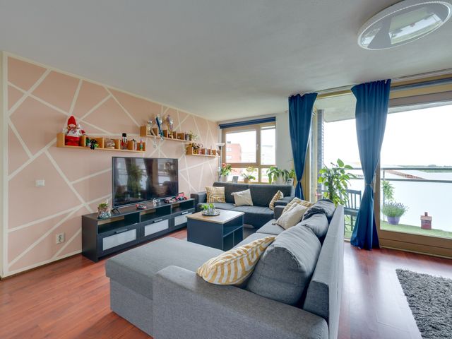 Marga Klompéhof 90, Almere