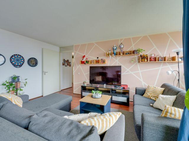 Marga Klompéhof 90, Almere