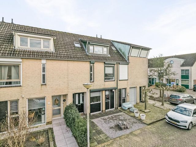 Lestevenonstraat 4, Strijen